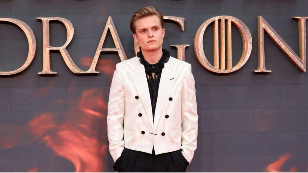 Tom Glynn-Carney